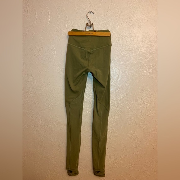 Lululemon legging - Picture 7 of 9